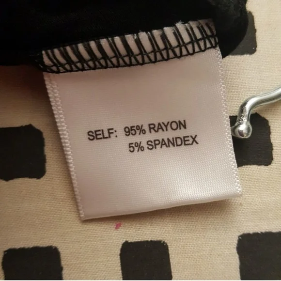 ROSE AND OLIVE Hi/Lo Pullover Top with Studded Hem and Sleeve Cuffs sz S - Picture 6 of 7